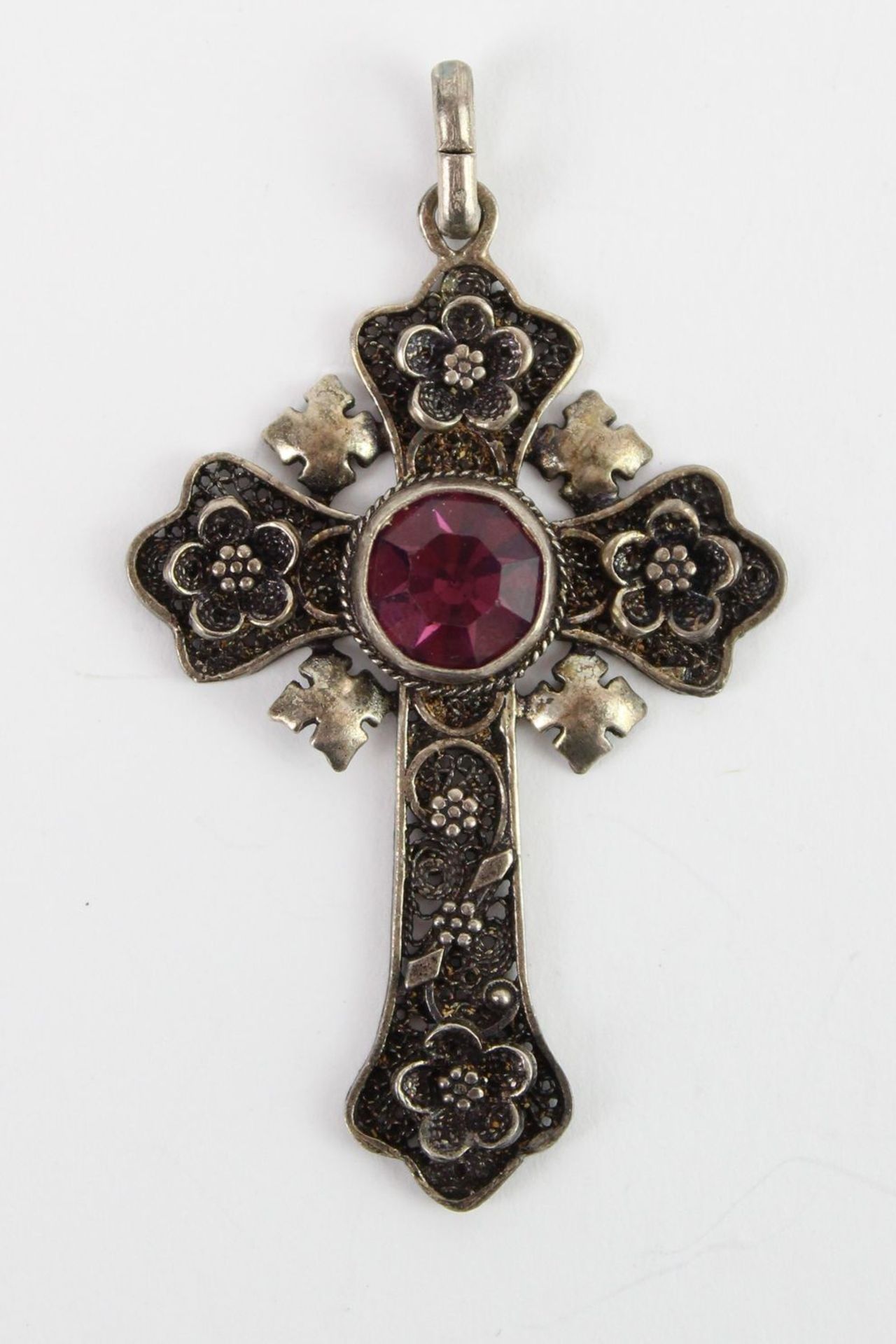 Russland, Filigranes Silbernes Kreuz mit Amethyst