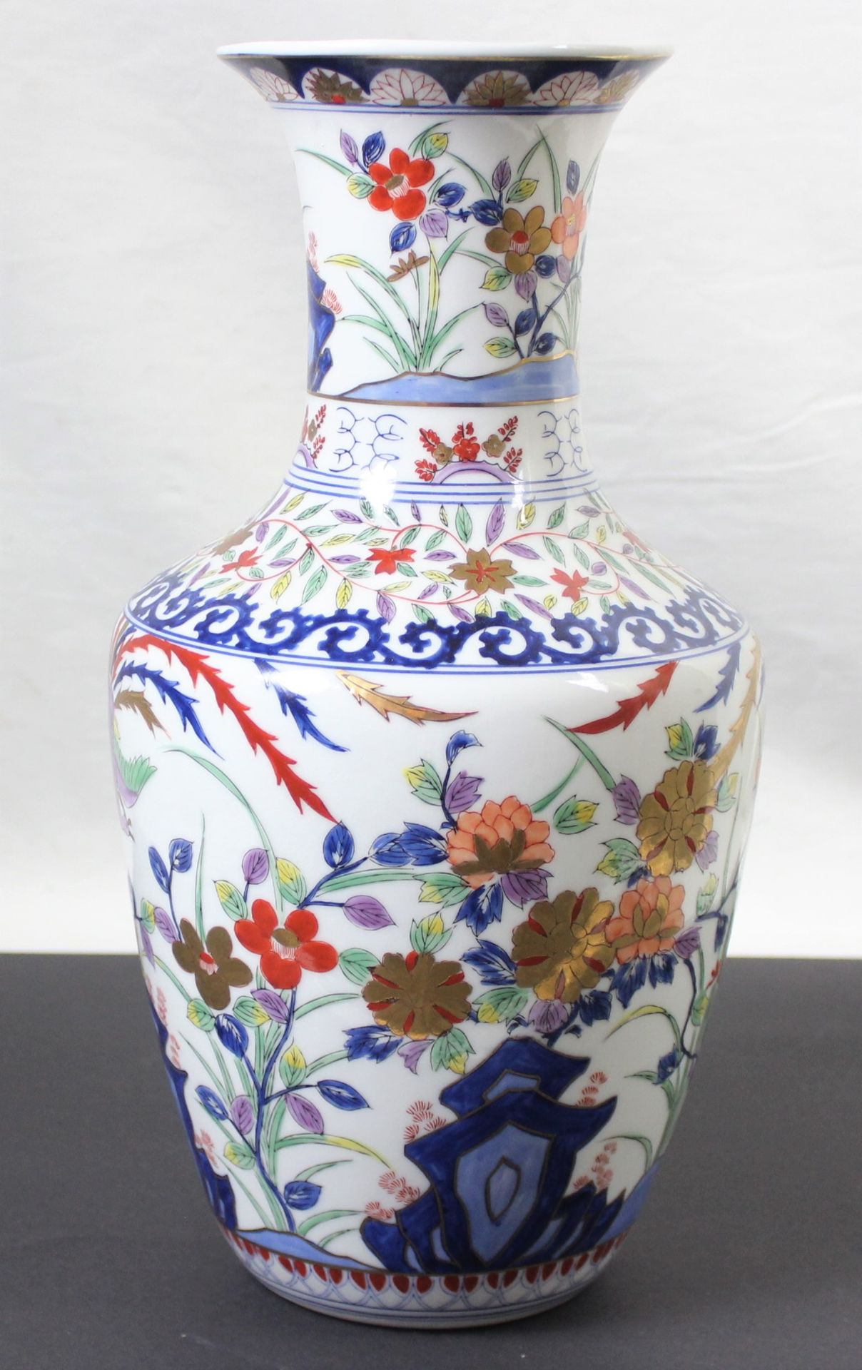 China Republikzeit Porzellan Vase mit floralen Motiven