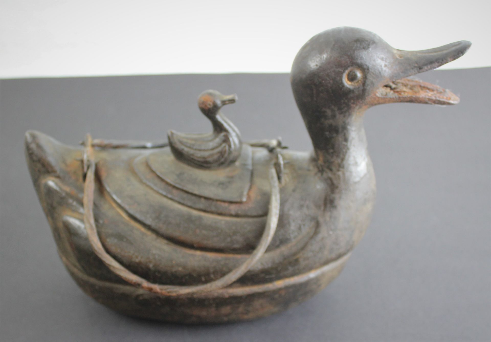 China, Ming Peridoe oder früher Kanne in Form einer Ente - Bild 3 aus 6