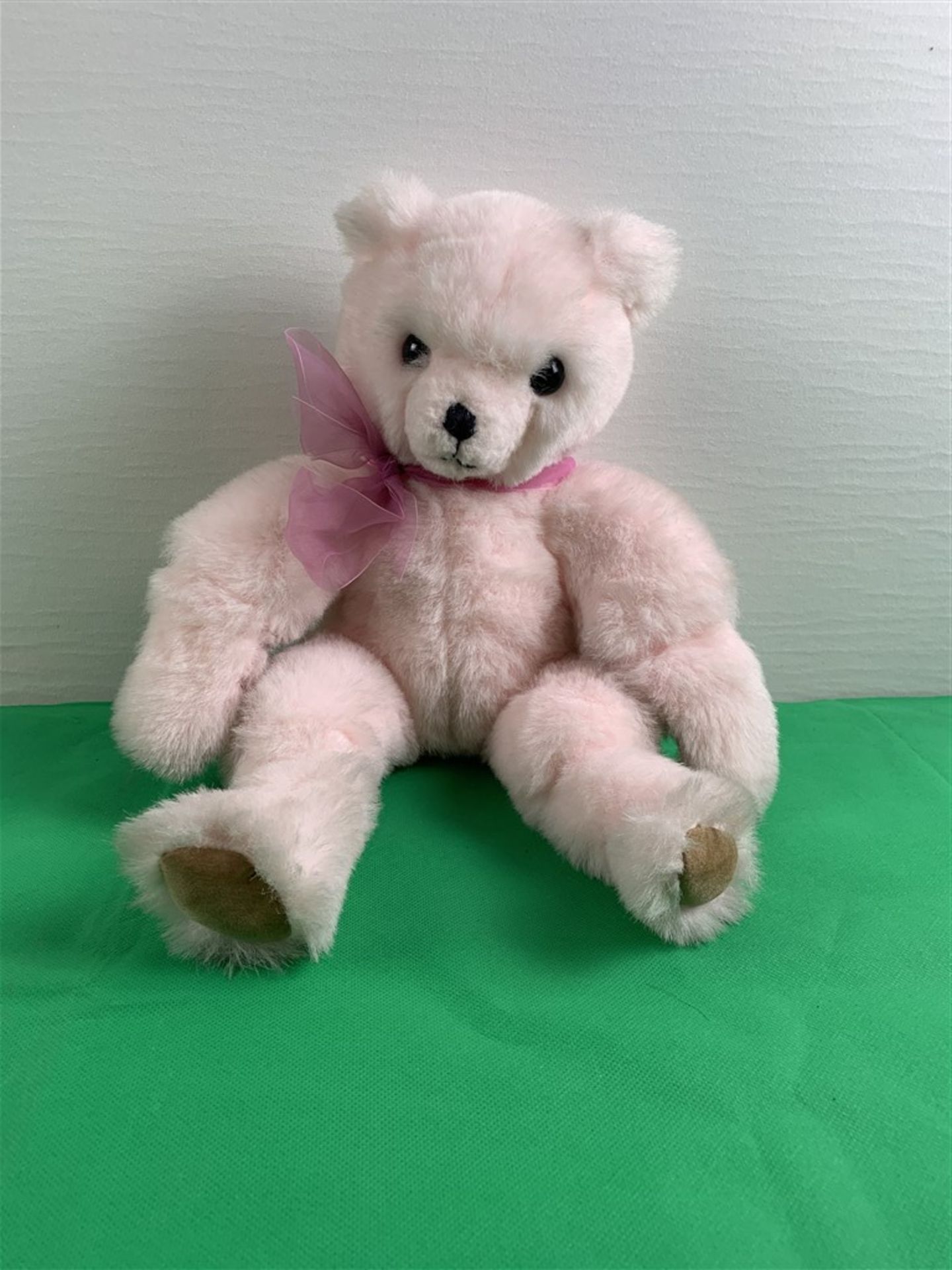 Rosa Teddybär Bing mit pinkem Halstuch, H. 40 cm - Bild 2 aus 2