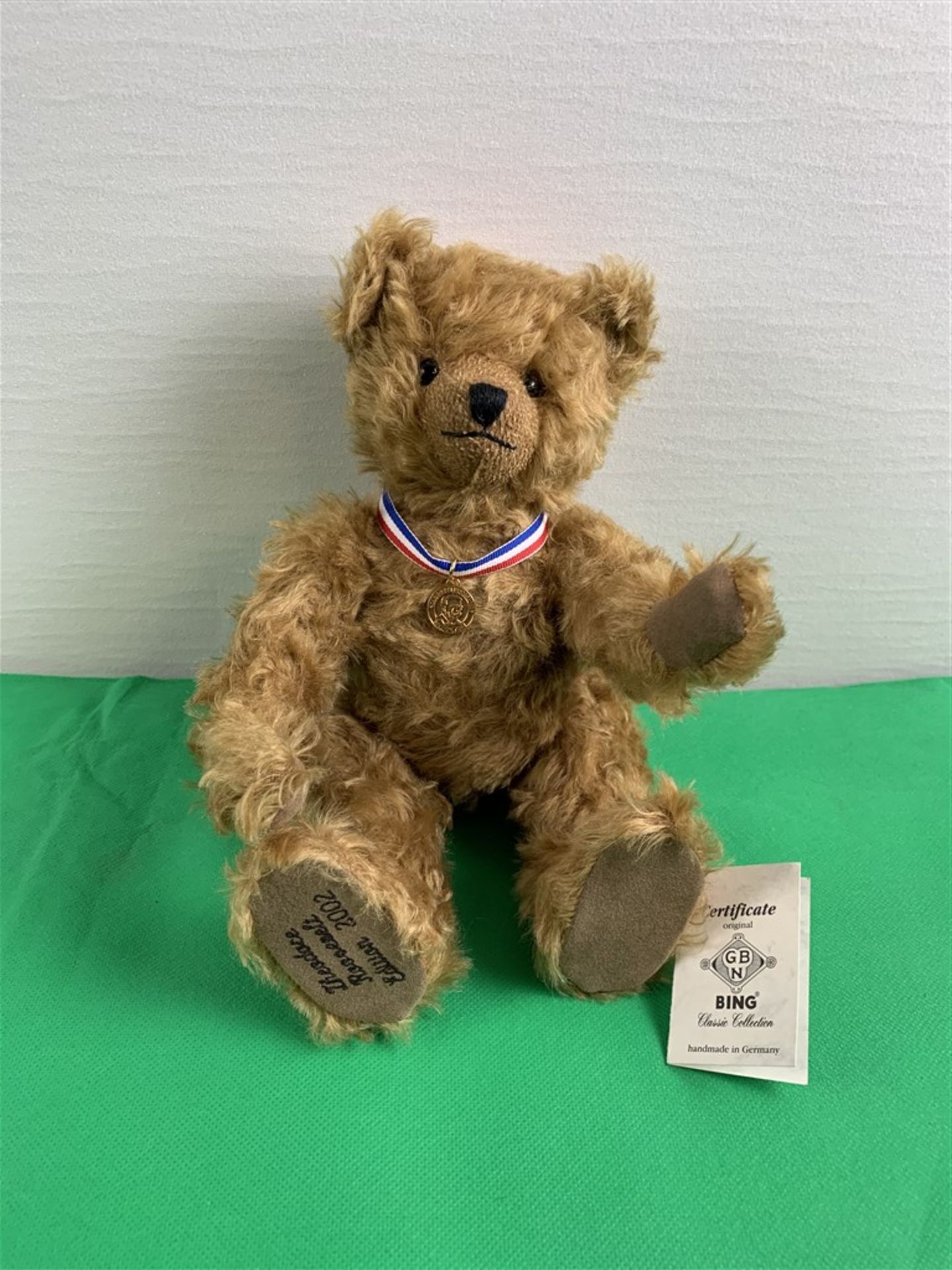 Bing Teddy Theodore Roosevelt Edition 2202, Halsband mit Marke, sprechend, H. 28 cm