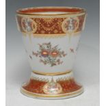 A Chamberlain Worcester cache pot and stand, decorated with stylised flowers, banded in burnished