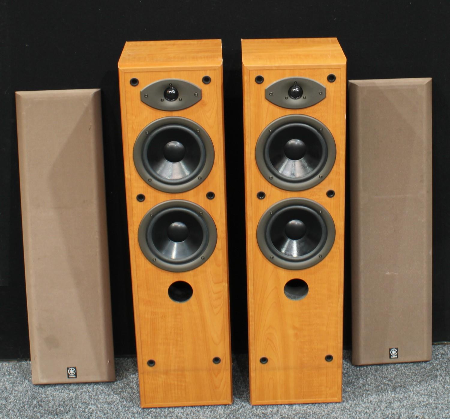 A pair Yamaha floor standing speakers, Model no NS-45E. 88.5cm high, 27.5cm deep, 23.5cm wide.(2) - Image 2 of 3