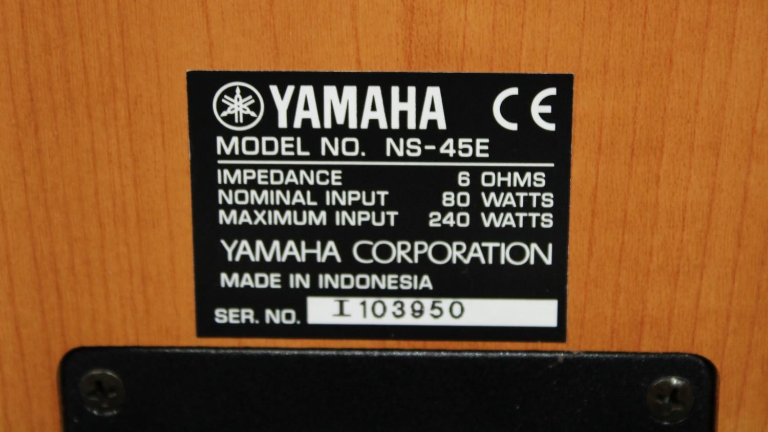 A pair Yamaha floor standing speakers, Model no NS-45E. 88.5cm high, 27.5cm deep, 23.5cm wide.(2) - Image 3 of 3