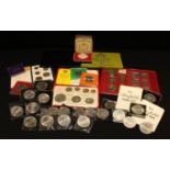 Coins - GB and Commonwealth, Elizabeth II Commemorative Issues, including 1977 Silver Jubilee silver