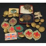 A bronze hockey medallion, Mount Ephraim 1918; house and ship painted enamel badge; military buttons