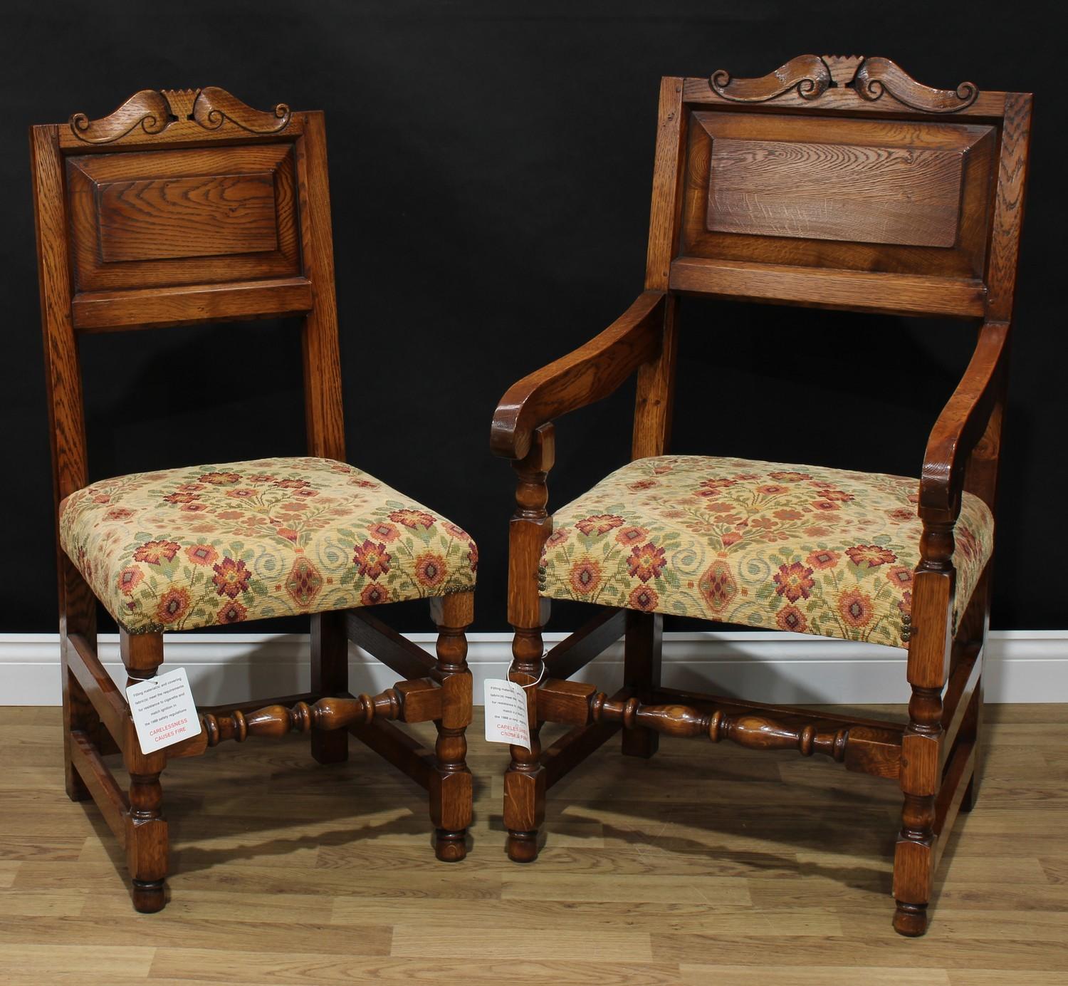 A set of eight 17th century style oak dining chairs, comprising six side chairs and a pair of - Bild 2 aus 3