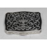 A Continental silver, tortoiseshell and pique shaped rectangular snuff box, hinged cover inlaid with