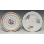 A Derby shaped circular plate, painted by William Billlingsley, with central floral sprig and