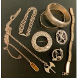 Silver Jewellery - A Scottish silver Celtic wheel brooch, George Panton & Sons, Edinburgh 1938; Lion