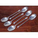 A set six silver seal top coffee spoons, Mark Willis Sheffield 1921, 3oz