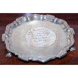 A George V shaped silver salver, 20cm diam, Viners, Sheffield 1957, 10oz