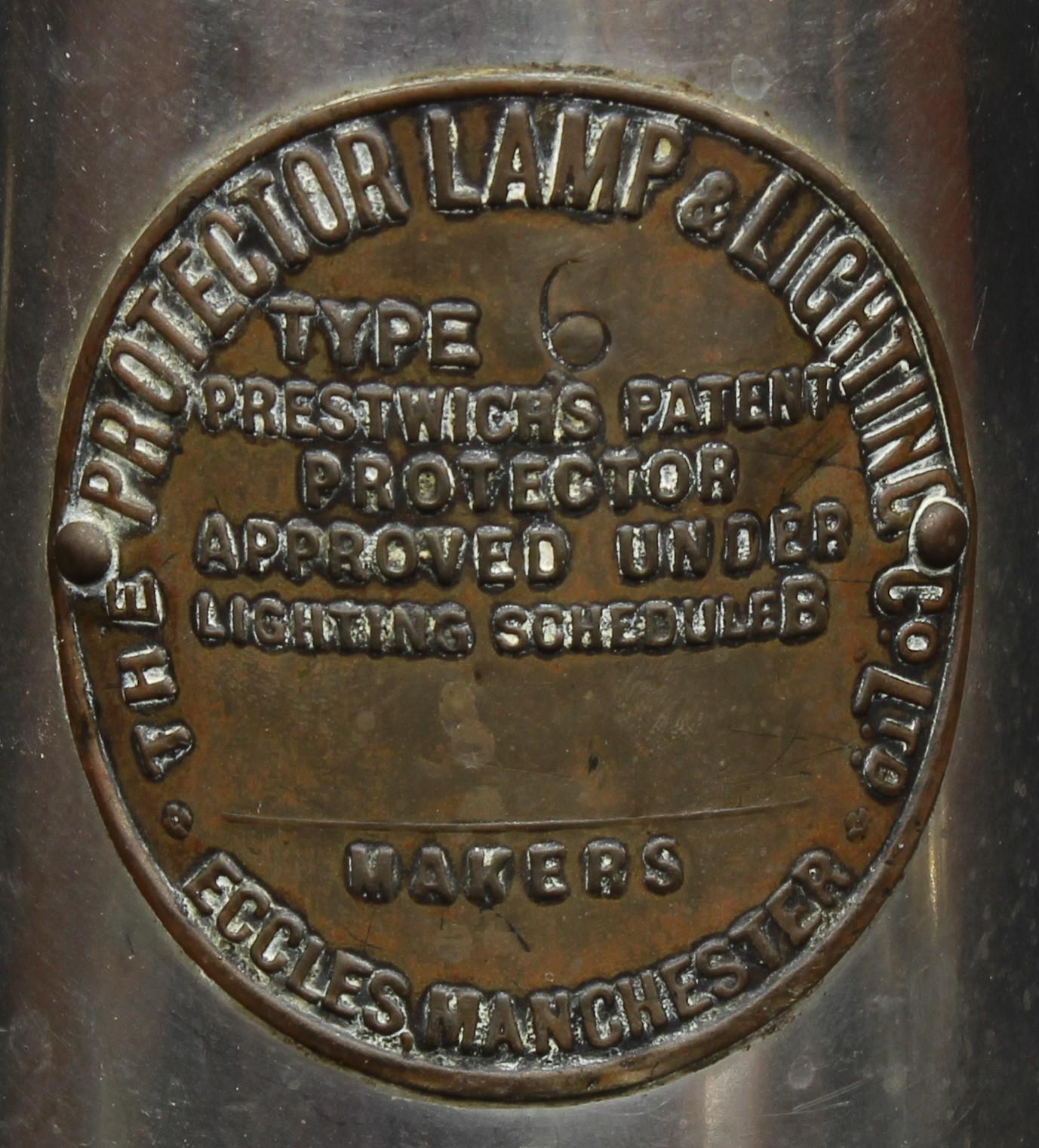 A miner's safety lamp, Protector Lamp and Lighting Co. Ltd., Eccles, Manchester, Type 6 - Bild 3 aus 3