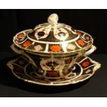 A Royal Crown Derby 1128 pattern soup tureen and stand, first quality