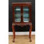 A George II design mahogany pier vitrine display cabinet, caddy top with foliate egg-and-dart edge