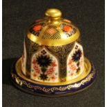 A Royal Crown Derby Imari palette 1128 pattern table vesta, the domed cover with knop finial,