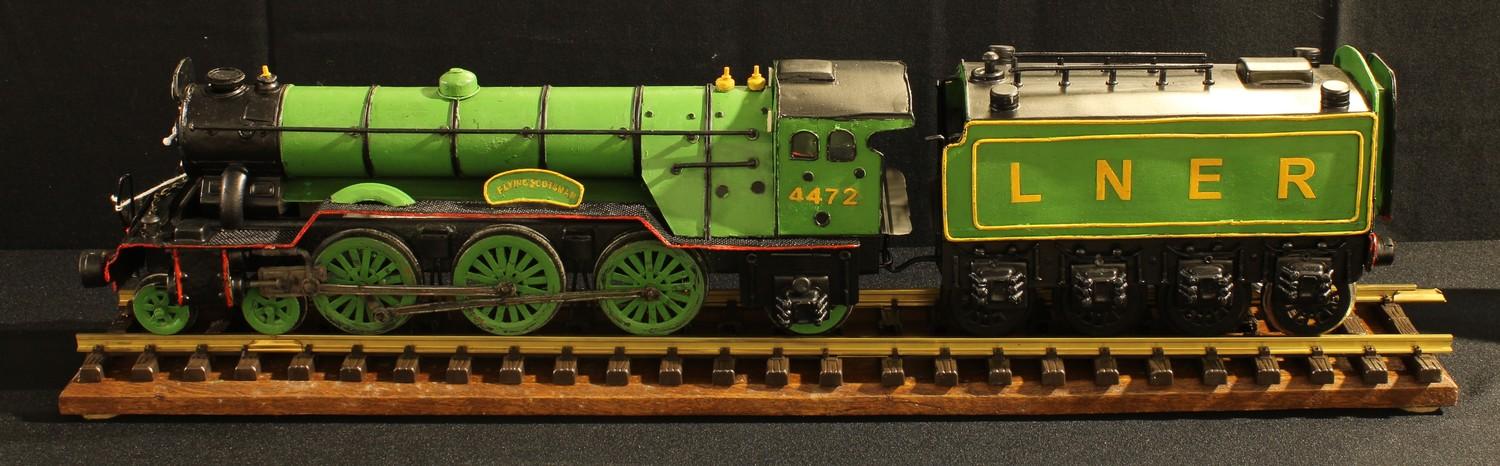 Trains, Railwayana - a 'scratchbuilt' type model of 4-6-2 LNER "Flying Scotsman" locomotive and