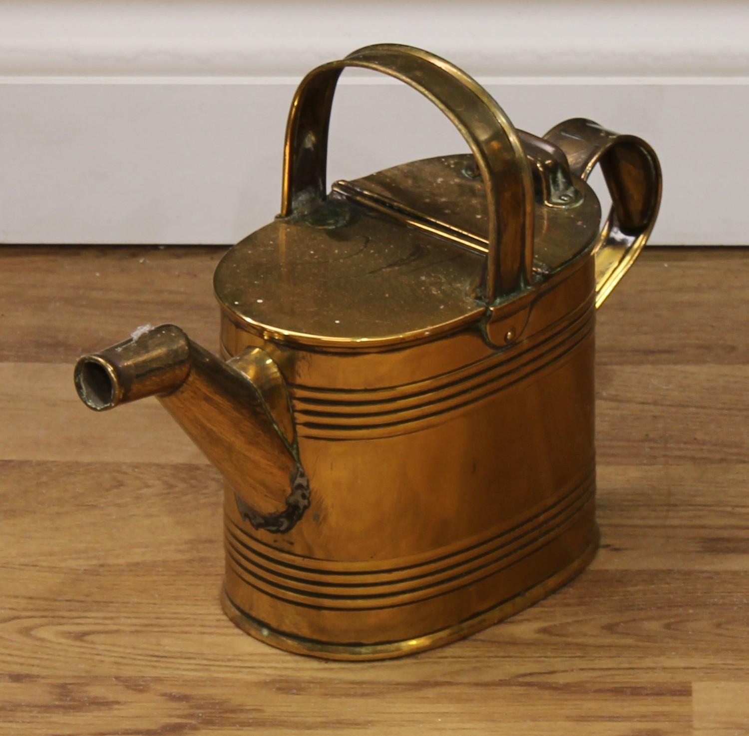 A graduated set of four 19th century brass hot water cans, the largest 39cm high over handle (4) - Image 2 of 5
