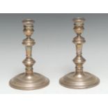 A pair of George I design silver candlesticks, knopped pillars, dished circular bases, 16.5cm