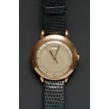 A Jaegar-LeCoultre 9ct gold automatic gentleman's wristwatch, 3cm champagne dial with Arabic