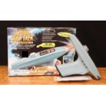 Sci-Fi, Star Trek - a Bandai/Playmates stock no.16081 Starfleet Phaser, collectors series edition