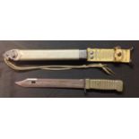 West German Combat Knife Kampfmesser KCB 77 CS Lange mit Ausfuhrung mit Schere. This is the long