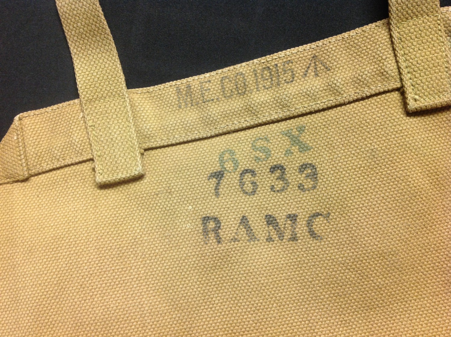 WW1 British 1908 Pattern Webbing Large Pack, maker marked and dated "MECO 1915" along with unit - Image 2 of 7