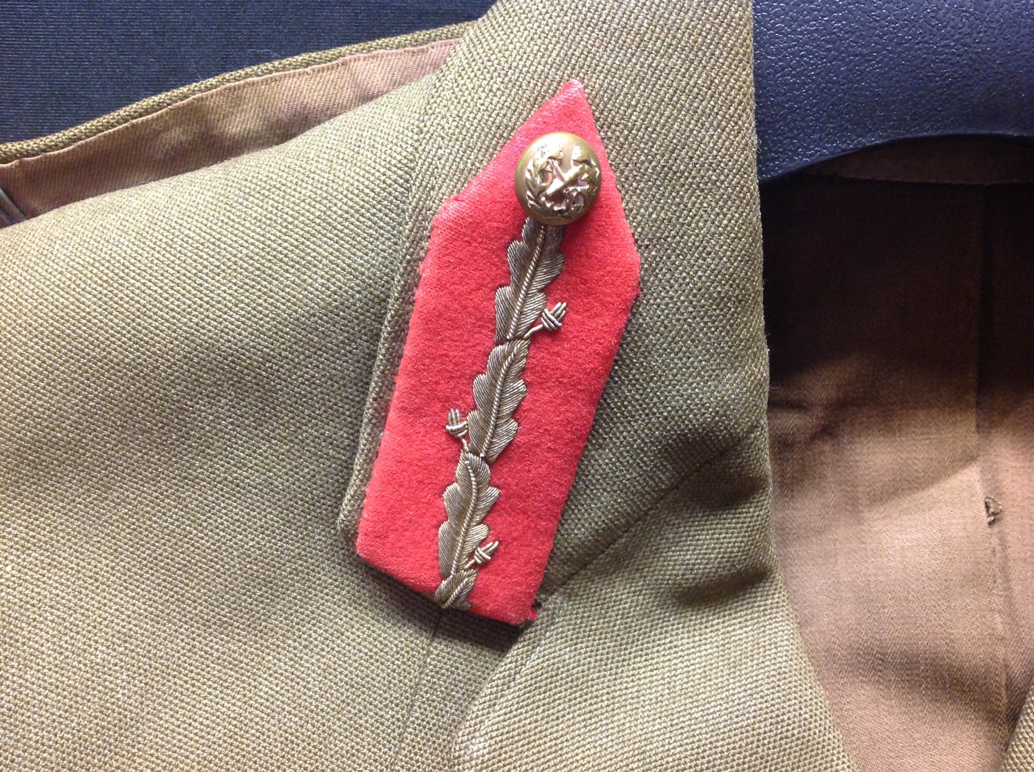 WW2 British Brigadiers Service Dress Tunic. Complete with original buttons, medals ribbons, gorget - Image 8 of 11