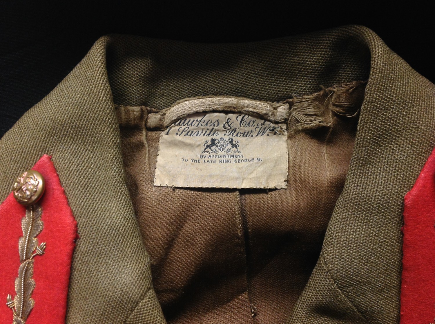 WW2 British Brigadiers Service Dress Tunic. Complete with original buttons, medals ribbons, gorget - Image 2 of 11