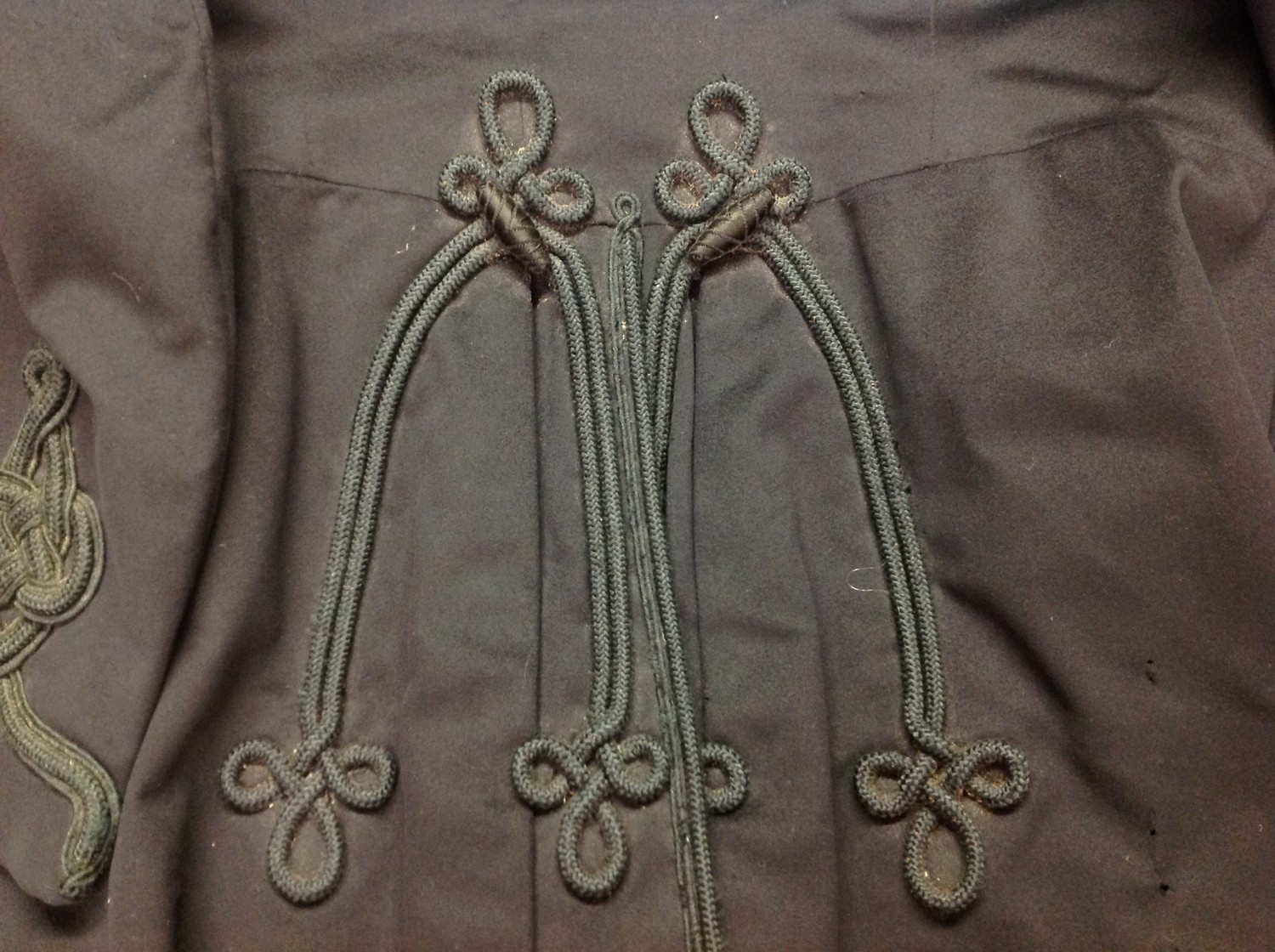 Victorian Army Officers Frock Coat. No makers label. Collar and lining require repair. Hook and - Image 8 of 8