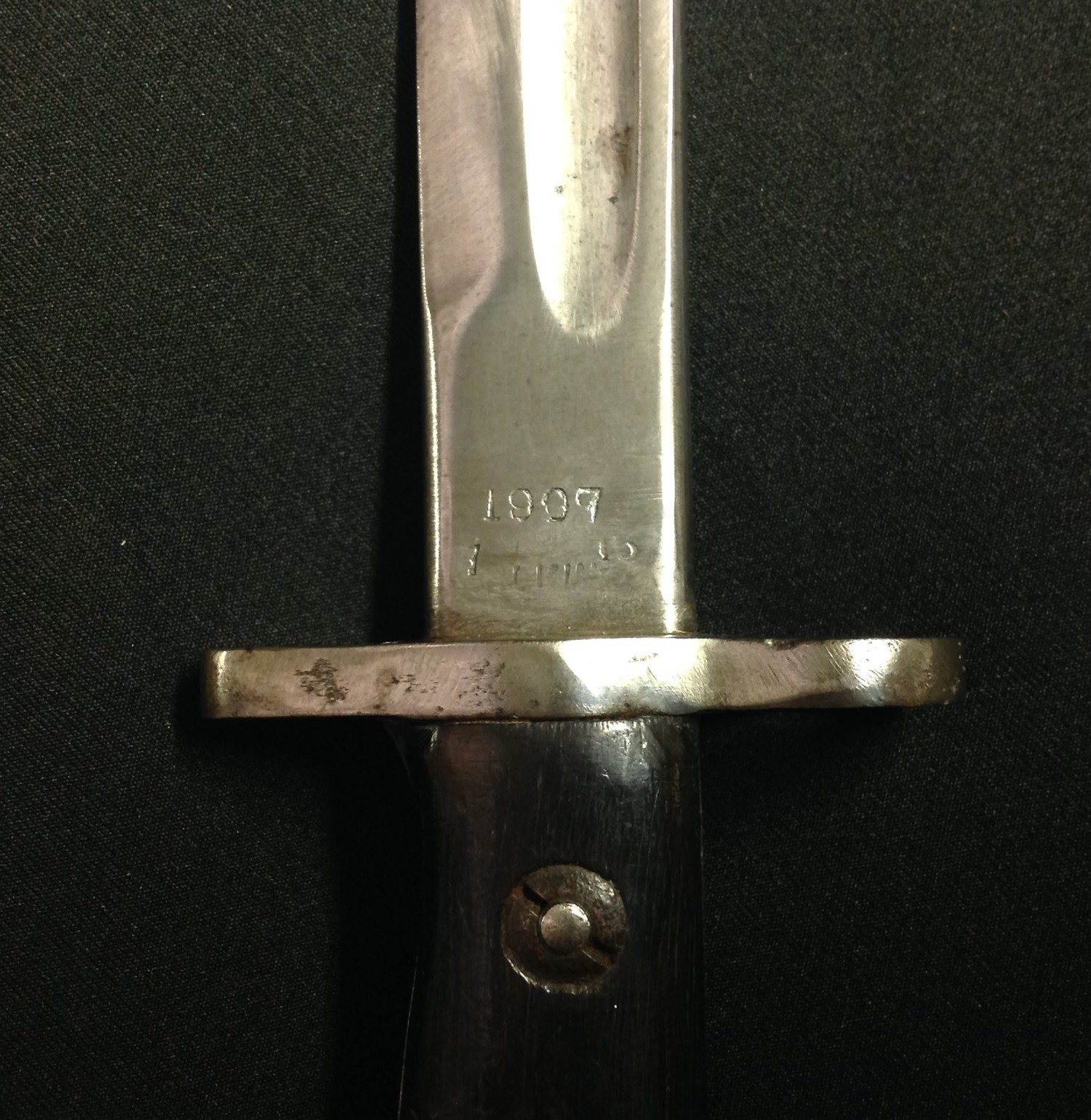 WW1 British 1907 Pattern Bayonet maker marked and dated Wilkinson 7 16. No release catch. Single - Image 3 of 8