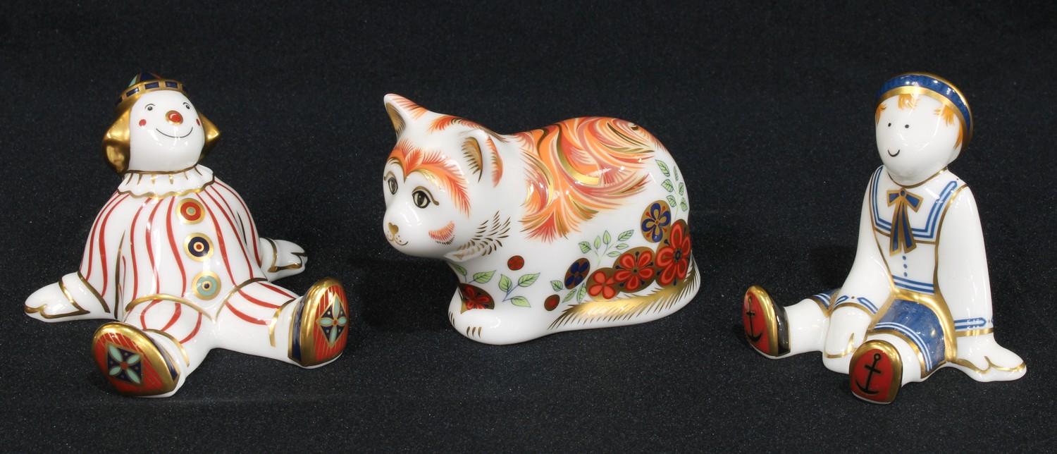 A Royal Crown Derby paperweight, Spice Collector's Guild Kitten, gold stopper; two Treasures of