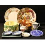 A Royal Crown Derby Olde Avesbury pattern dinner plate; a pair of Wedgwood jasperware trinket