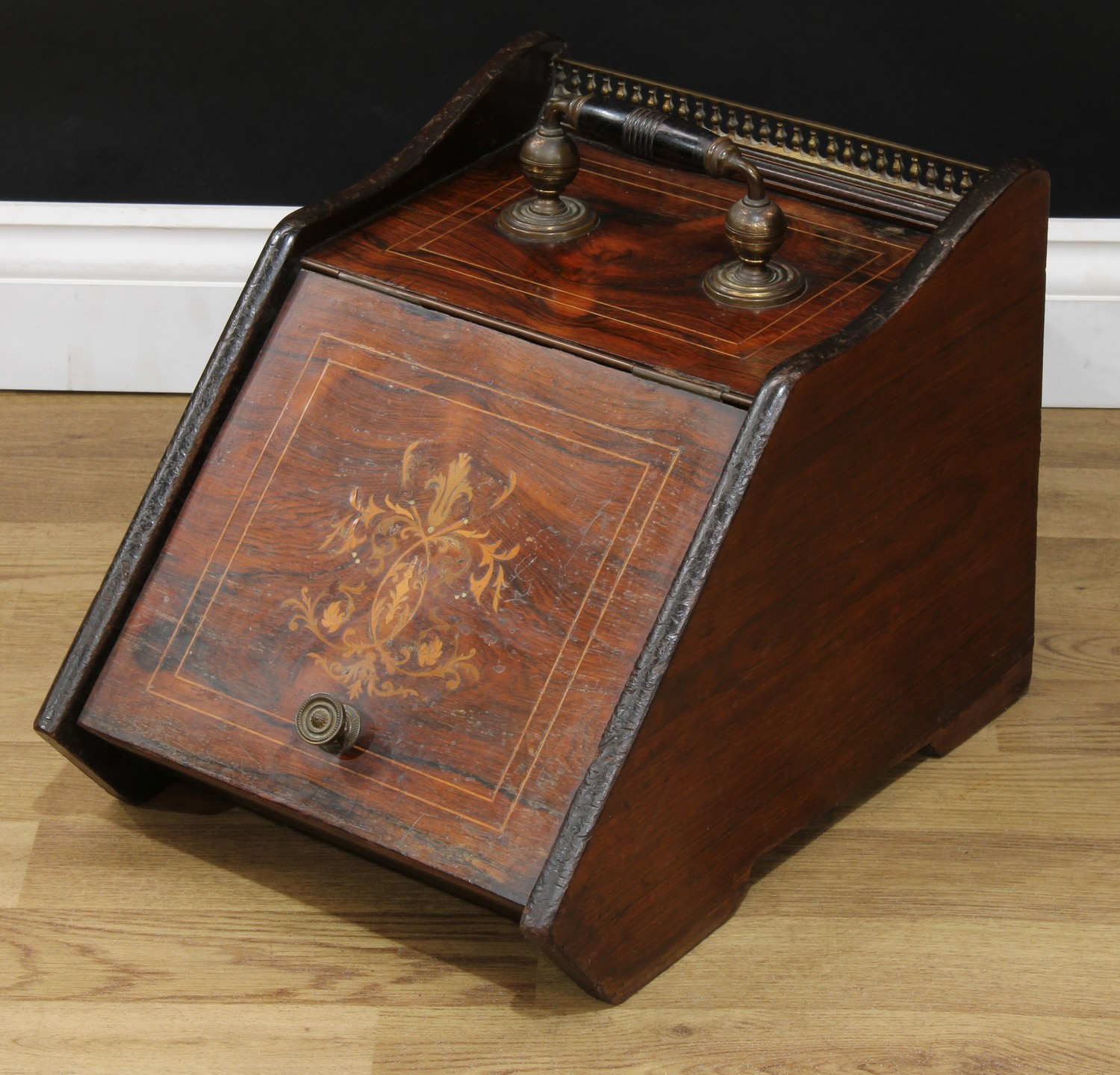 A Victorian rosewood and marquetry purdonium coal box, 32cm high, 33cm wide, 44.5cm deep, c.1875 - Bild 2 aus 3