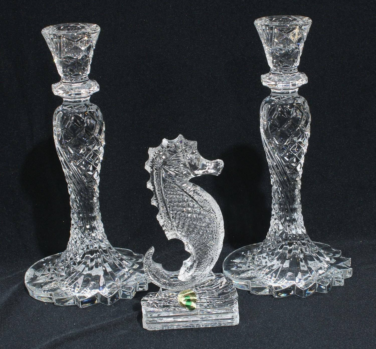 A pair of Waterford crystal candlesticks, 25cm; a Waterford model of a seahorse (3) - Bild 2 aus 2