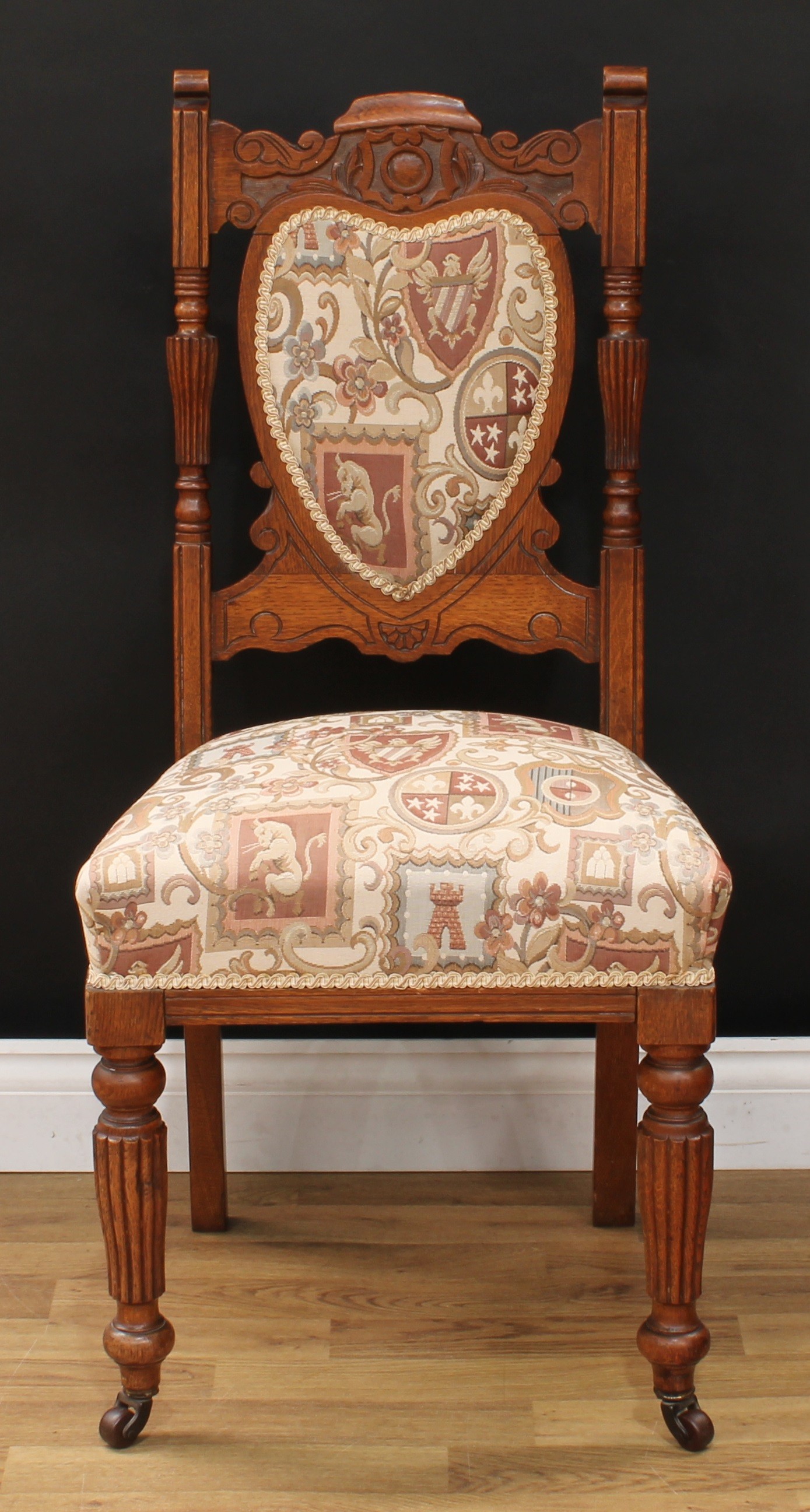 A pair of 'late Victorian' oak side chairs, 99cm high, 48cm wide, the seat 39cm deep; a pair of - Bild 4 aus 10