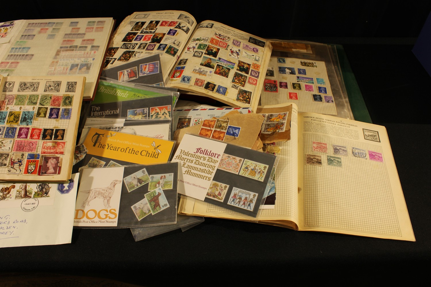 Stamps - general collection, packets, albums, etc, six albums, FDC, etc, postcards - Bild 3 aus 3
