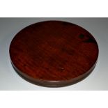 A large and shallow George III fiddle back mahogany circular box, screw-fitting cover, 15cm diam,