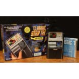 Sci-Fi, Star Trek - a Bandai/Playmates stock no.6125 Classic Science Tricorder, collectors series