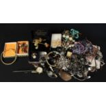 Jewellery - beads, fashion necklaces; etc