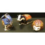 Royal Crown Derby paperweights - Moonlight Badger, Collector?s Guild, gold stopper; Orchard