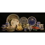 Collectors plates, including Border Fine Arts; blue and white transfer printed teacups, plates, etc;
