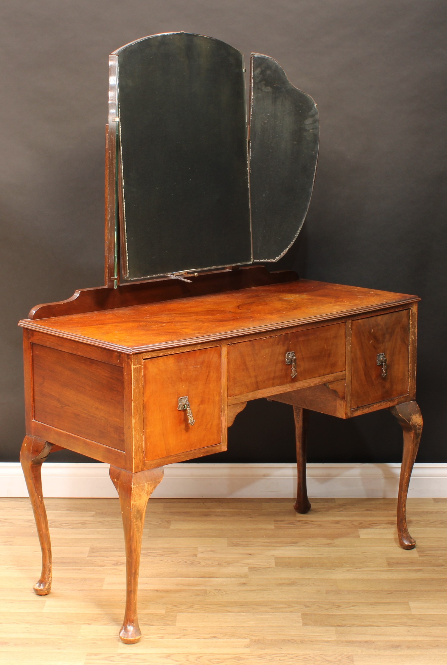 A two piece walnut bedroom suite, comprising dressing table, 154.5cm high, 108cm wide, 50cm deep and - Image 3 of 8