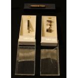 A silver retractable tooth pick, engine turned case, William Manton, Birmingham 1994, 5.5cm;