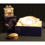 A Royal Crown Derby Imari 1128 pattern oval trinket box and cover, 7cm wide, first quality; a