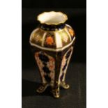 An early 20th century Royal Crown Derby 1128 Imari pattern slender vase, 13cm high
