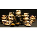 A Royal Albert Old Country Roses pattern part tea set comprising seven teacups, twelve saucers; a