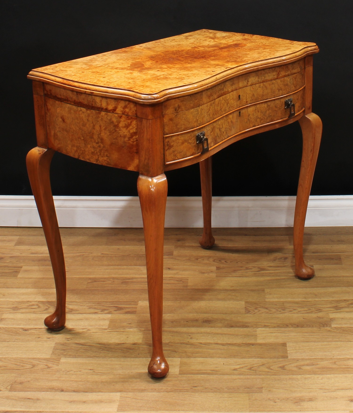 An Art Deco period burr walnut serpentine canteen table, enclosing a George VI service of silver - Image 5 of 7