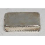 An early Victorian silver rounded rectangular snuff box, hinged cover, 6cm wide, Sheffield 1837