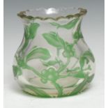 An Art Nouveau cameo glass vase, in the manner of Thomas Webb, overlaid in green with mistletoe,